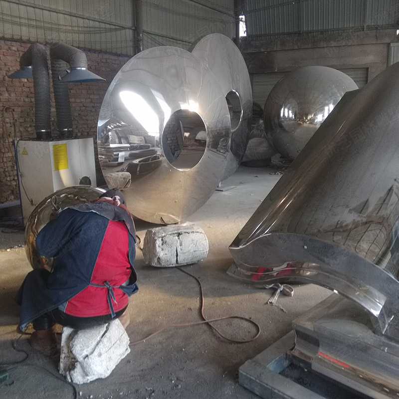 不銹鋼雕塑廠家，景觀雕塑定制